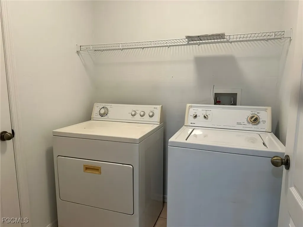 2207 NE 15th Lane Cape Coral FL 33909