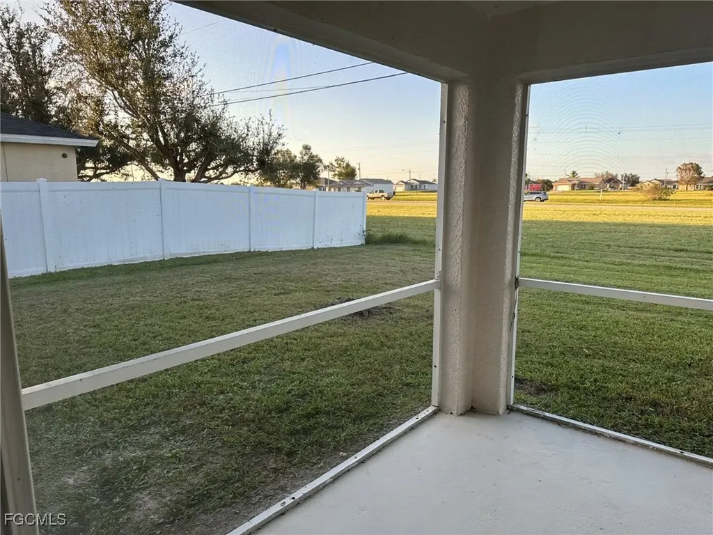 2207 NE 15th Lane Cape Coral FL 33909