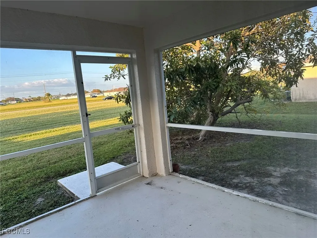 2207 NE 15th Lane Cape Coral FL 33909