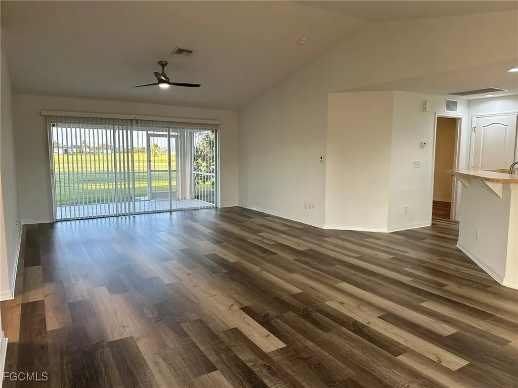 2207 NE 15th Lane Cape Coral FL 33909