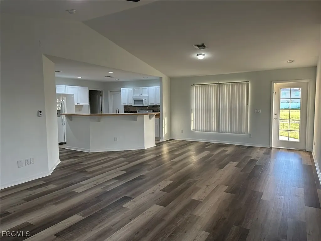 2207 NE 15th Lane Cape Coral FL 33909
