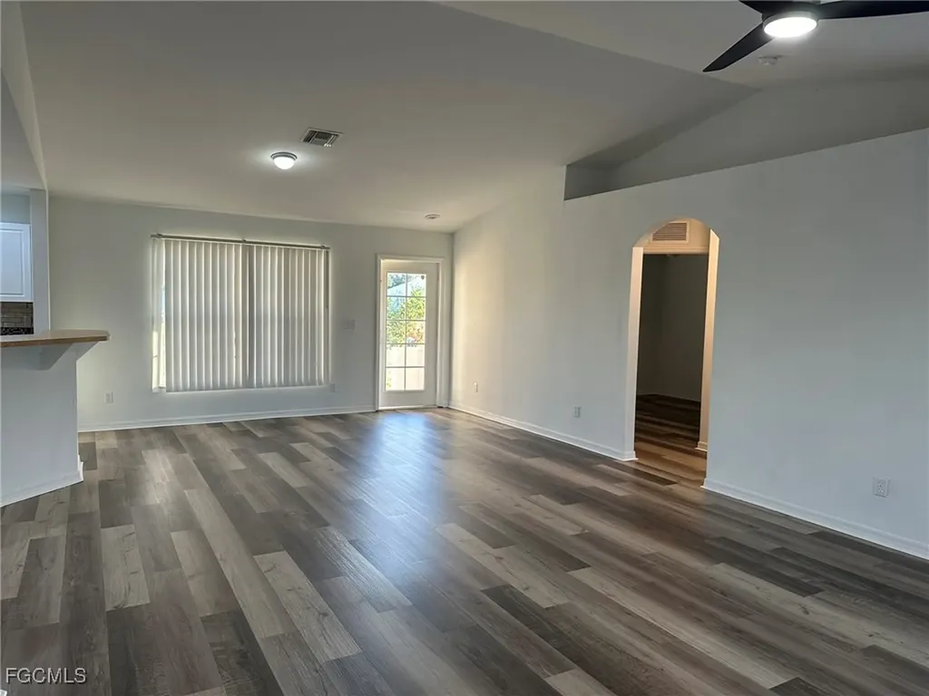 2207 NE 15th Lane Cape Coral FL 33909