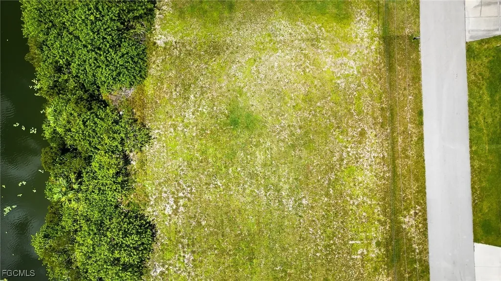 342 NE 25th Terrace Cape Coral FL 33909