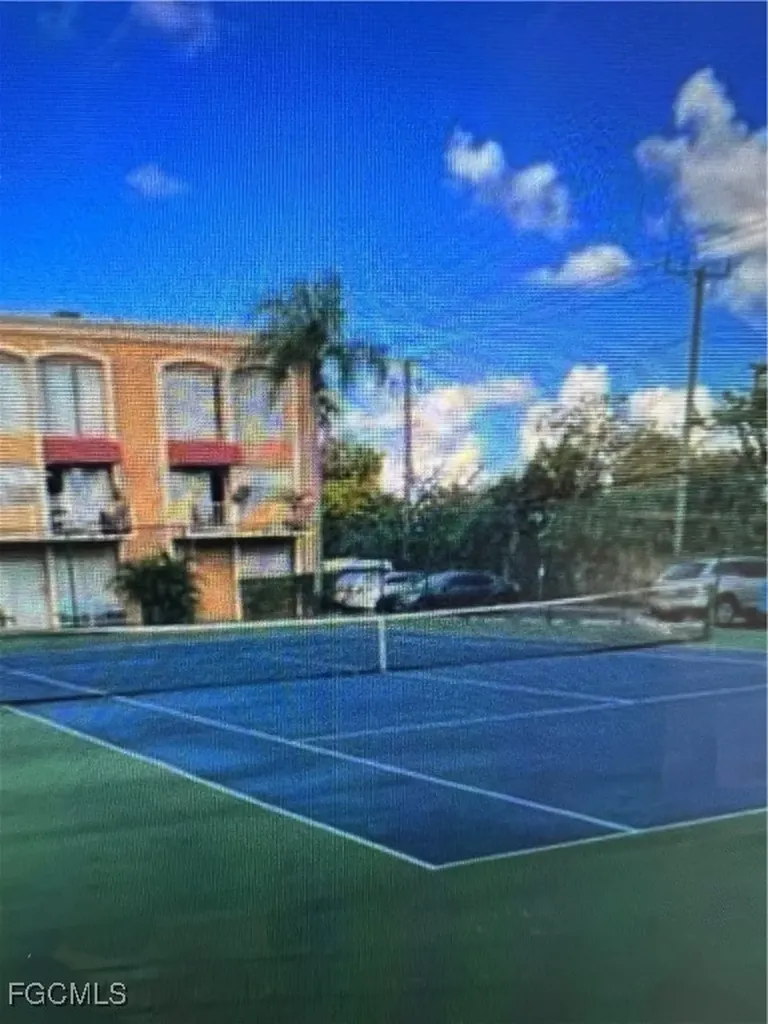 18111 68 Avenue Hialeah FL 33015