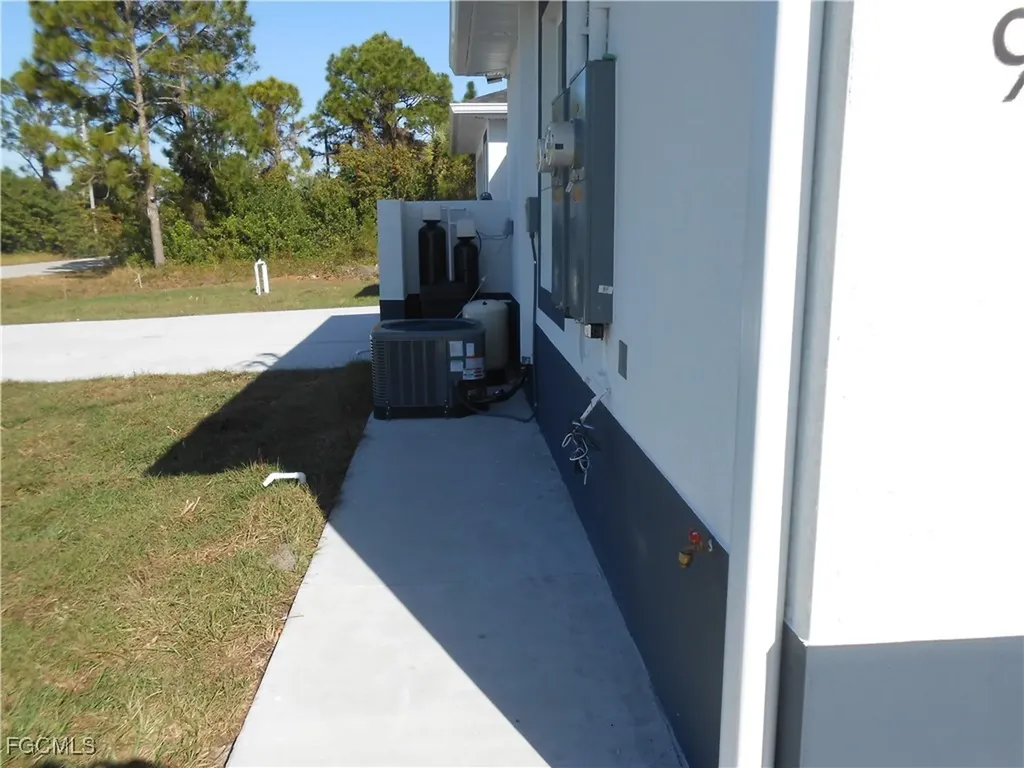 937 Graystone Avenue Lehigh Acres FL 33974