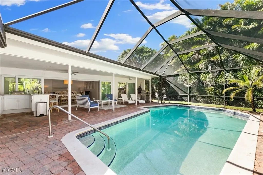 635 Fountainhead Lane Naples FL 34103