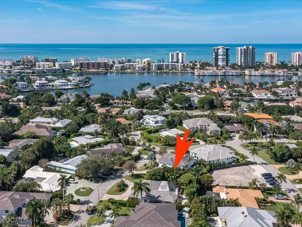 635 Fountainhead Lane Naples FL 34103