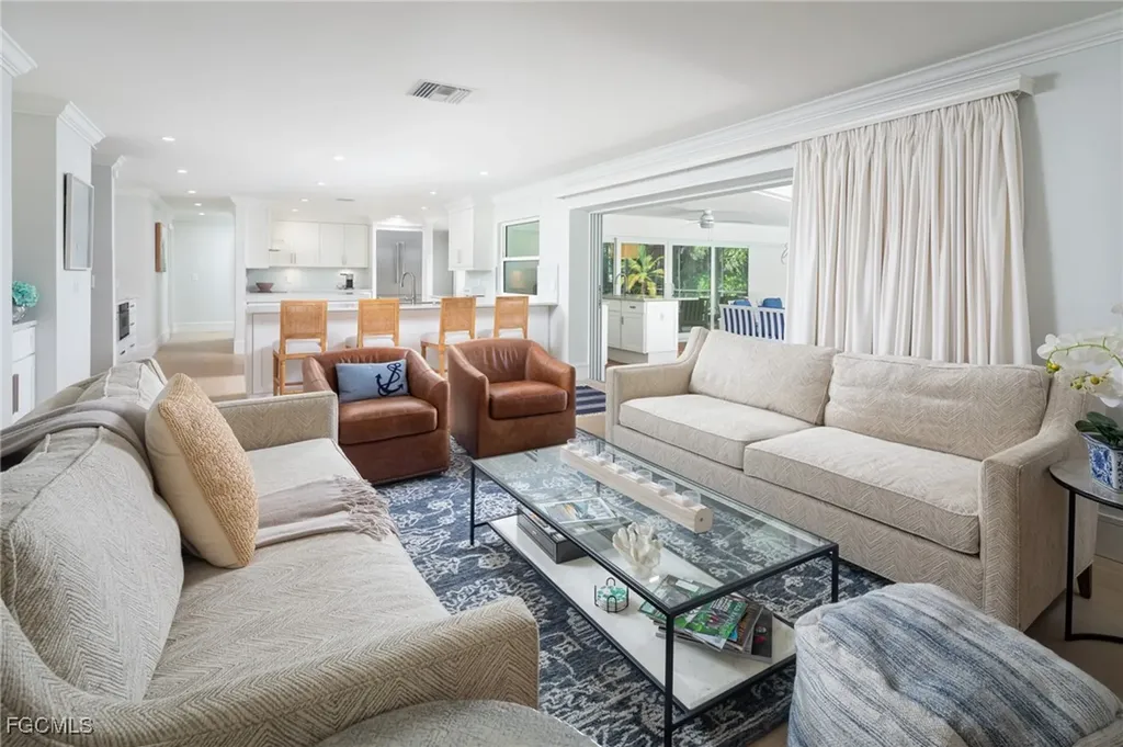 635 Fountainhead Lane Naples FL 34103