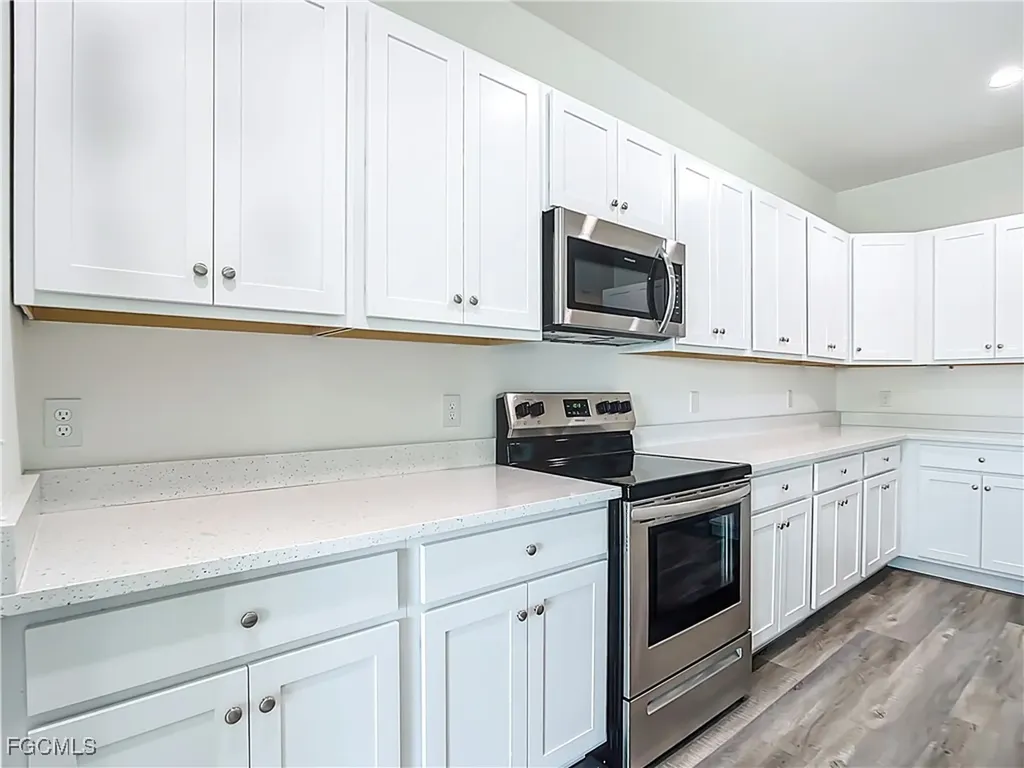 2518 NW 10th Terrace Cape Coral FL 33993