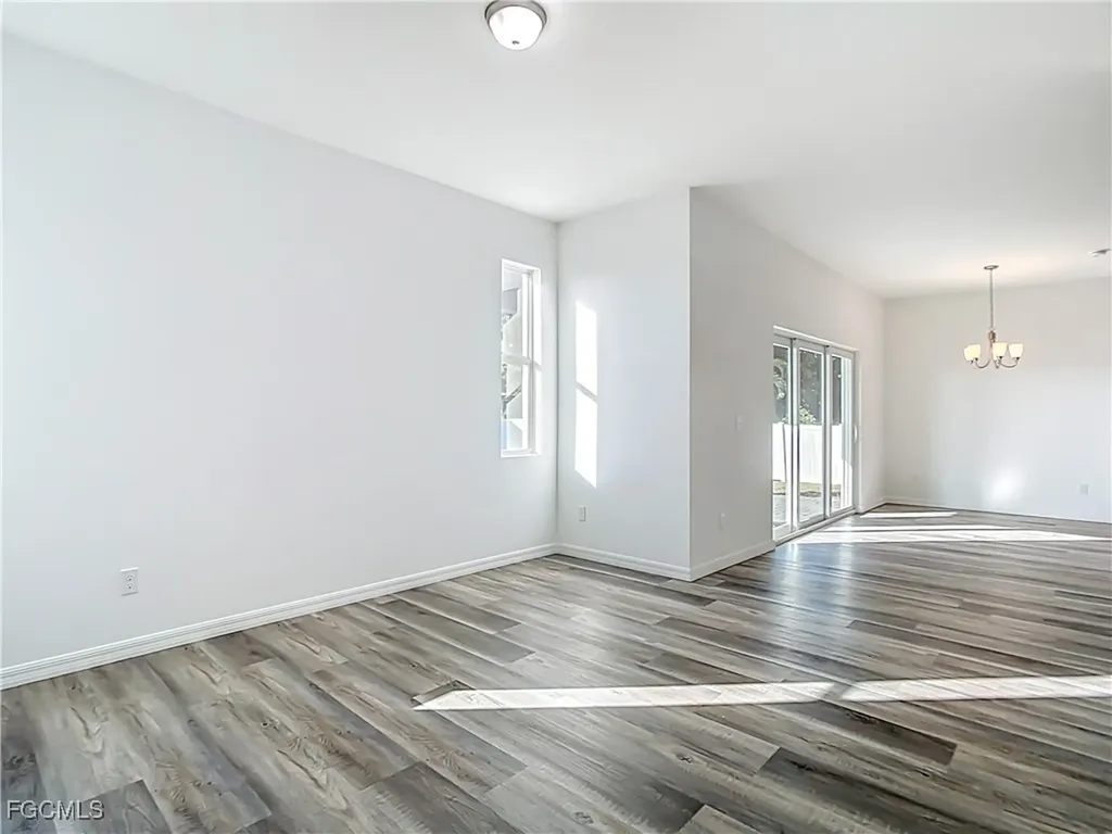 2518 NW 10th Terrace Cape Coral FL 33993