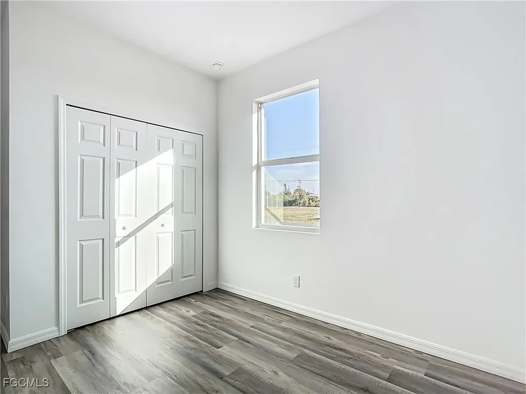 2518 NW 10th Terrace Cape Coral FL 33993