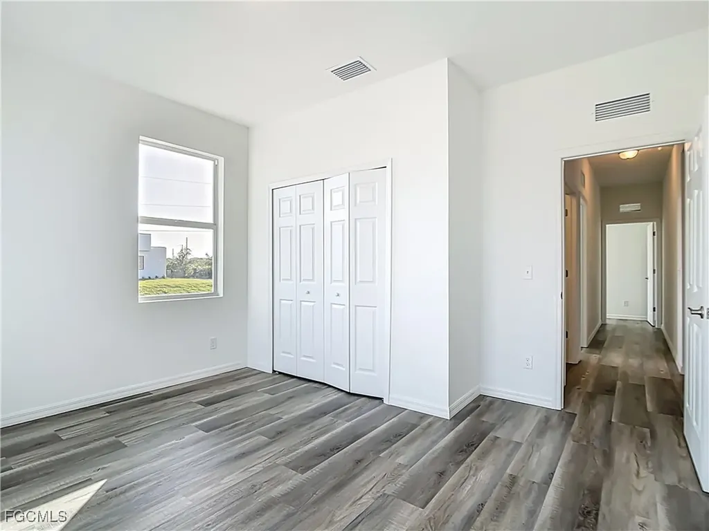 2518 NW 10th Terrace Cape Coral FL 33993