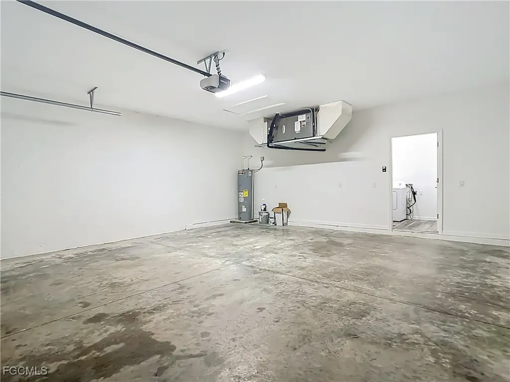 2518 NW 10th Terrace Cape Coral FL 33993