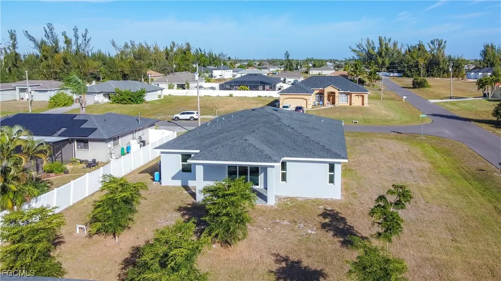 2518 NW 10th Terrace Cape Coral FL 33993