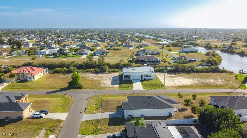 2518 NW 10th Terrace Cape Coral FL 33993