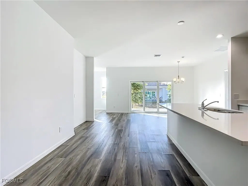 2518 NW 10th Terrace Cape Coral FL 33993