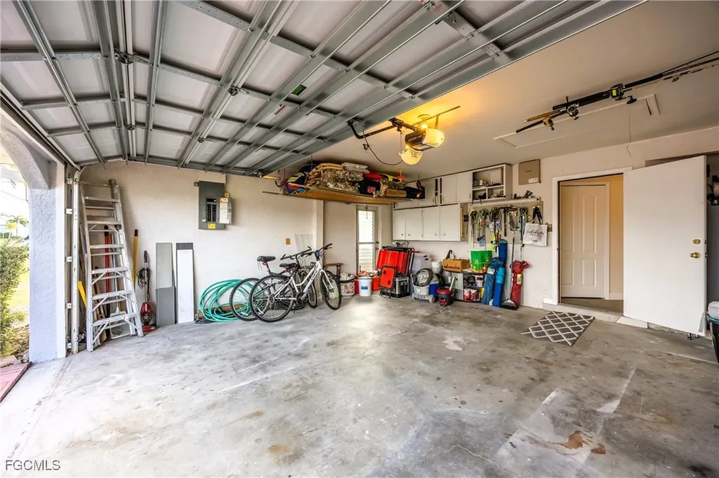 3316 SE 19th Place Cape Coral FL 33904