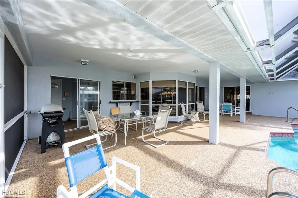 3316 SE 19th Place Cape Coral FL 33904