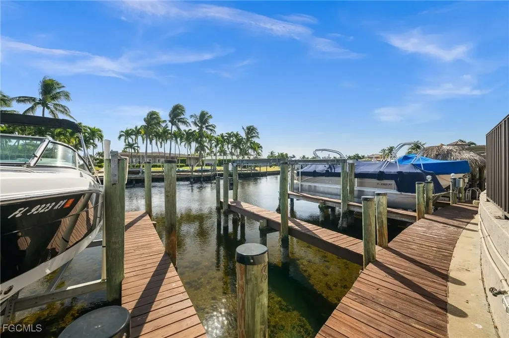 4803 SW Santa Barbara Court Cape Coral FL 33914