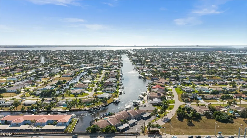 4803 SW Santa Barbara Court Cape Coral FL 33914