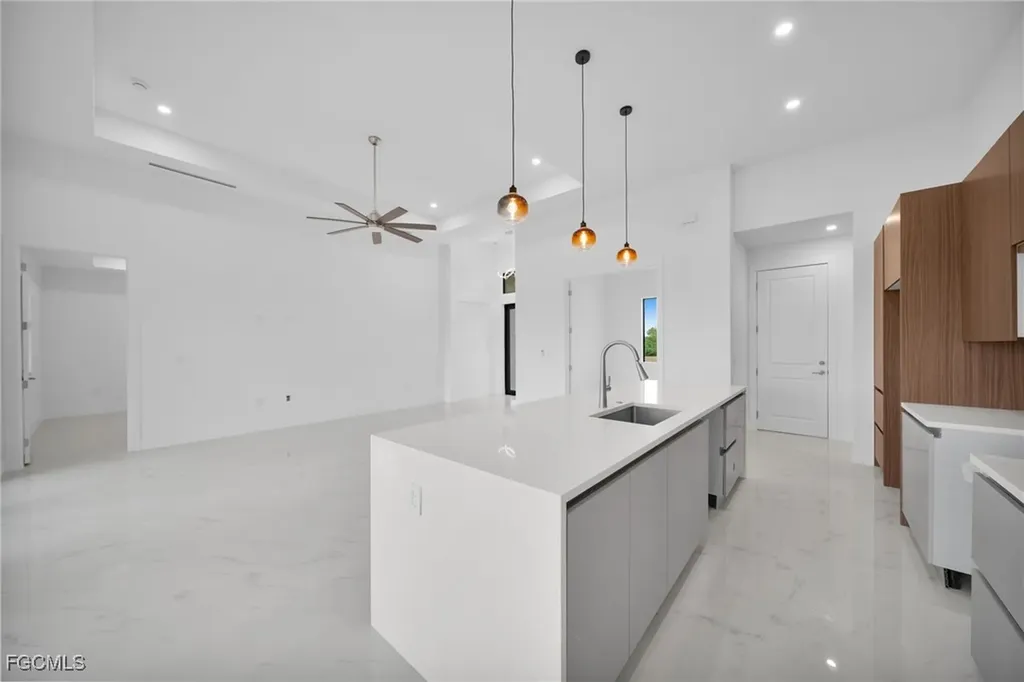 1007 NW 23rd Avenue Cape Coral FL 33993
