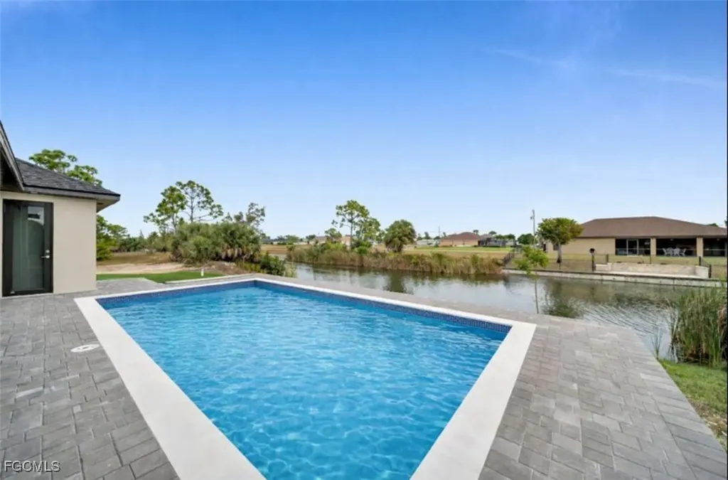 1007 NW 23rd Avenue Cape Coral FL 33993