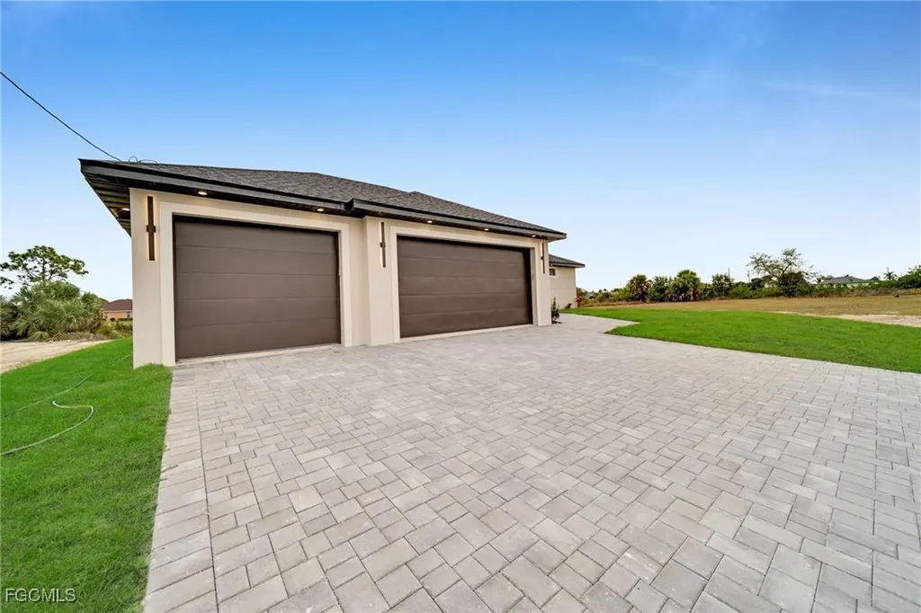 1007 NW 23rd Avenue Cape Coral FL 33993