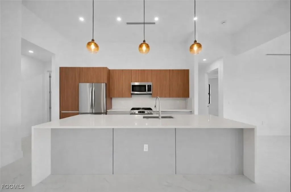 1007 NW 23rd Avenue Cape Coral FL 33993