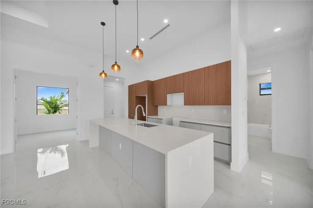 1007 NW 23rd Avenue Cape Coral FL 33993