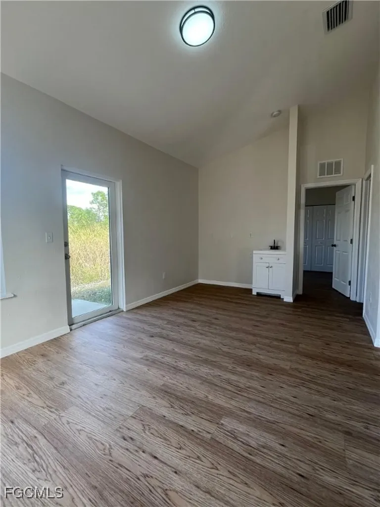 5336/5338 29th Street SW Lehigh Acres FL 33973