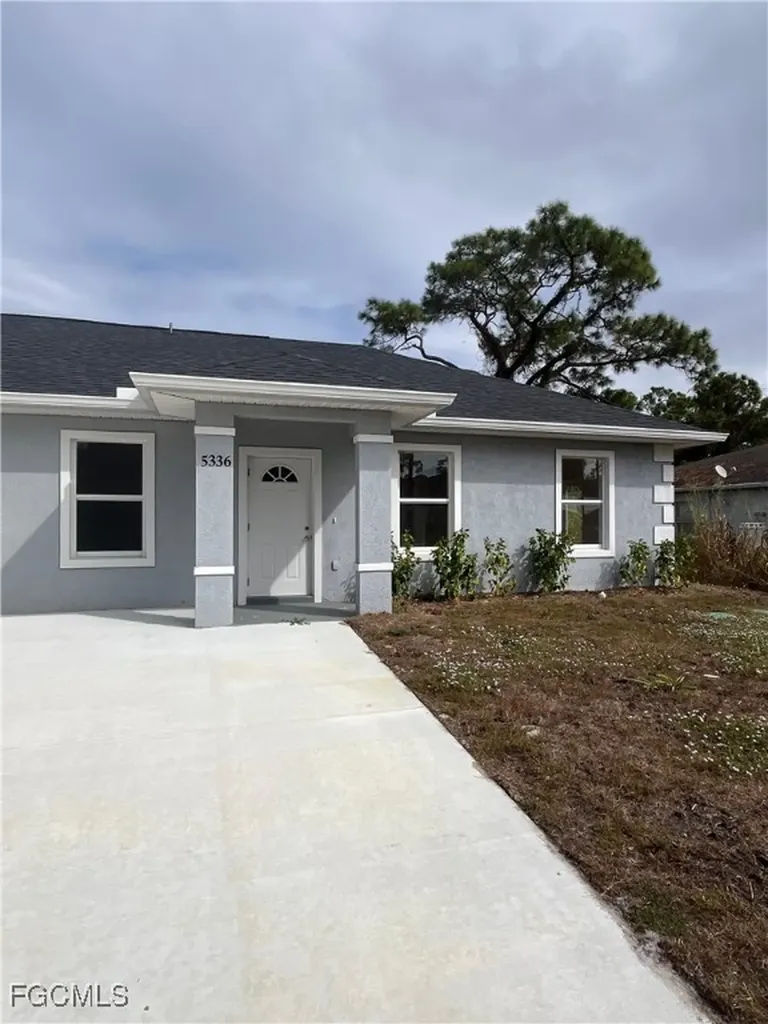 5336/5338 29th Street SW Lehigh Acres FL 33973
