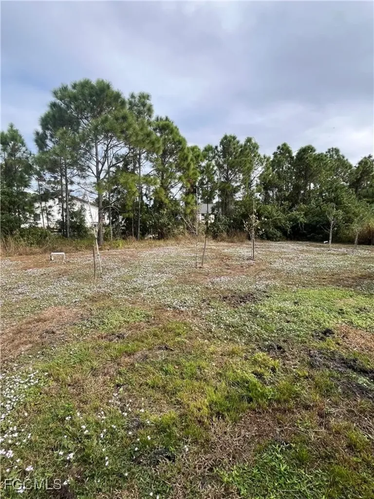 5336/5338 29th Street SW Lehigh Acres FL 33973