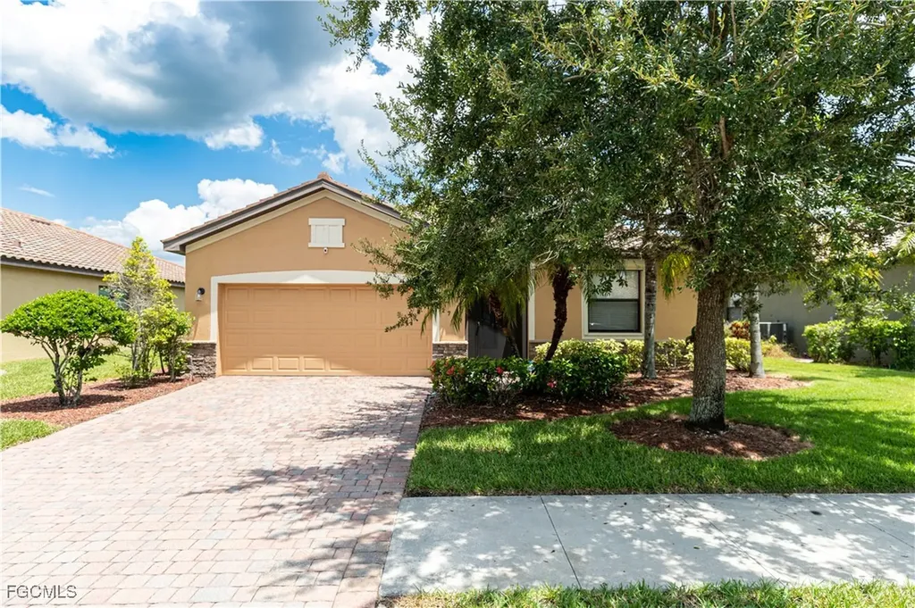 2769 Via Piazza Loop Fort Myers FL 33905