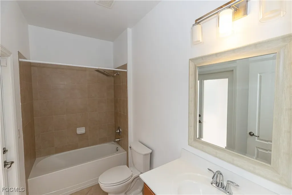 2769 Via Piazza Loop Fort Myers FL 33905