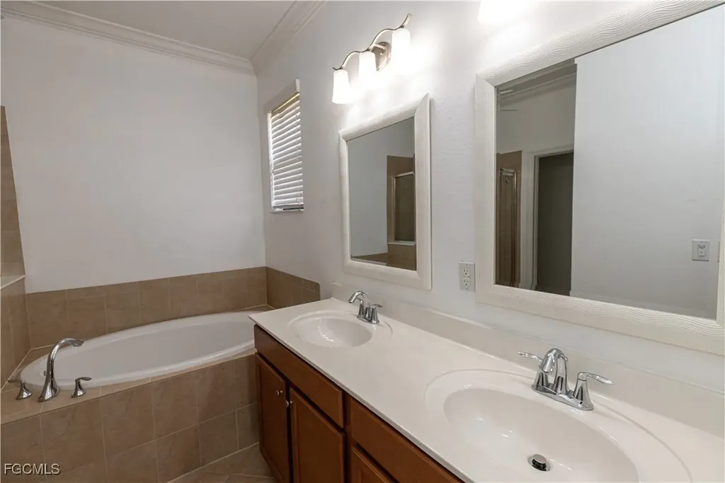 2769 Via Piazza Loop Fort Myers FL 33905