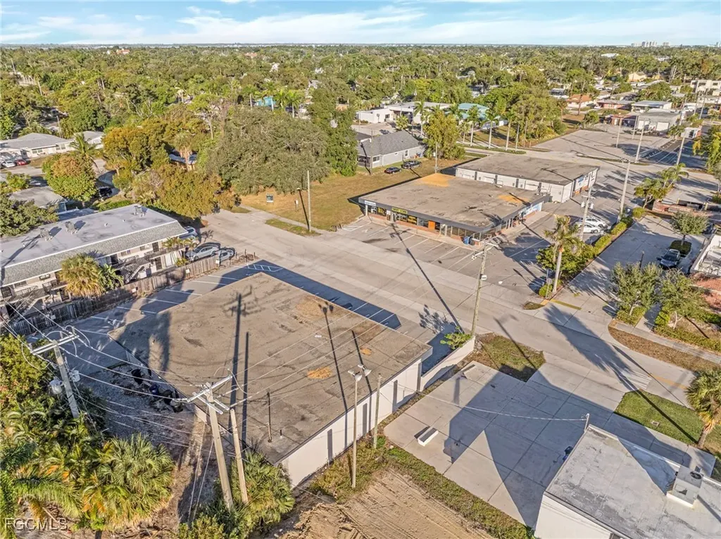 1940 Jefferson Ave, 1937-1945 & 1938-1946 Suwanee Avenue Fort Myers FL 33901