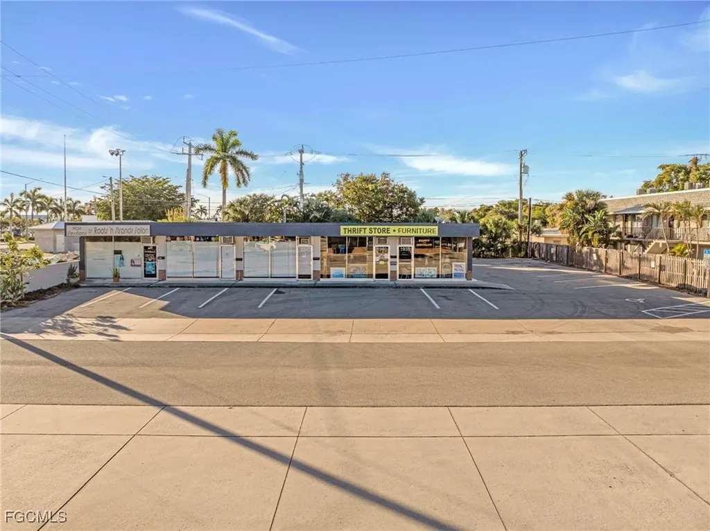 1940 Jefferson Ave, 1937-1945 & 1938-1946 Suwanee Avenue Fort Myers FL 33901