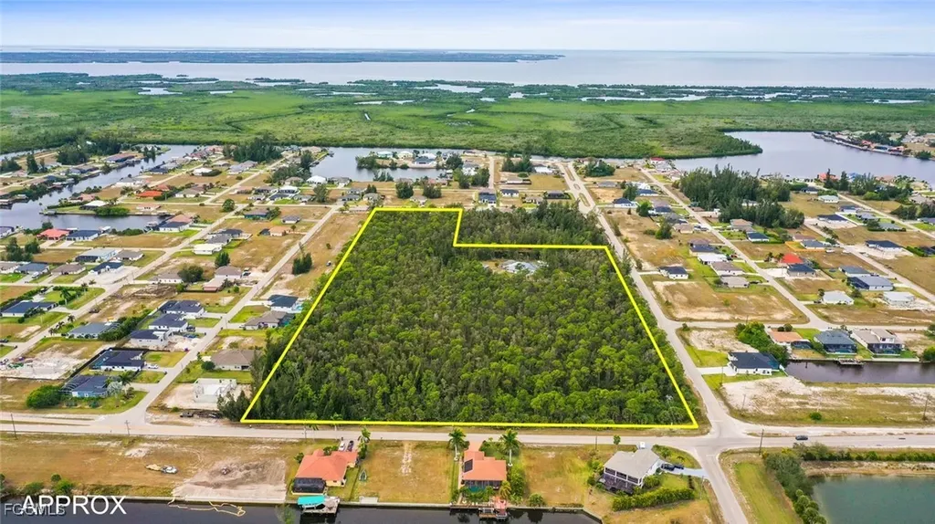 Cape Coral FL, 3926 Kismet Parkway W