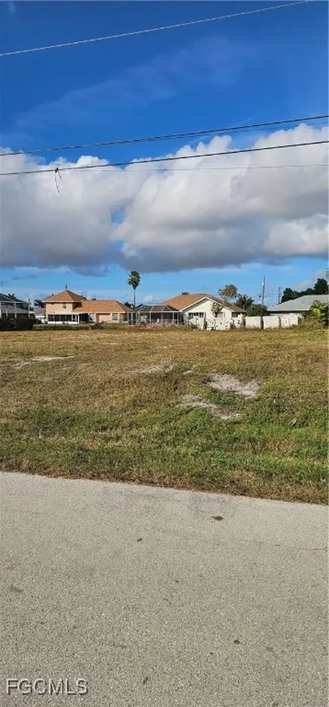 707 SW 35th Terrace Cape Coral FL 33914