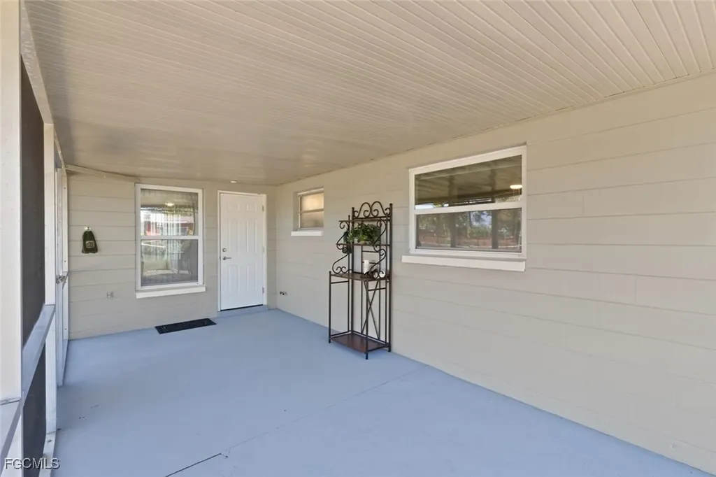 2307 Woodland Boulevard Fort Myers FL 33907