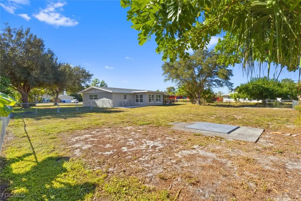 2307 Woodland Boulevard Fort Myers FL 33907