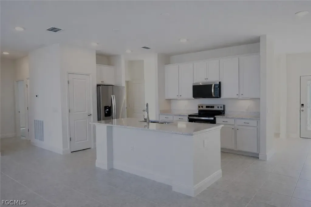 3529 NW 41st Place Cape Coral FL 33993