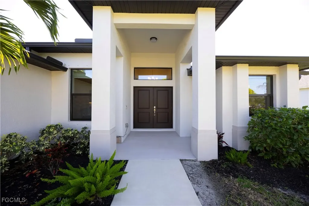 164 SE 23rd Street Cape Coral FL 33990