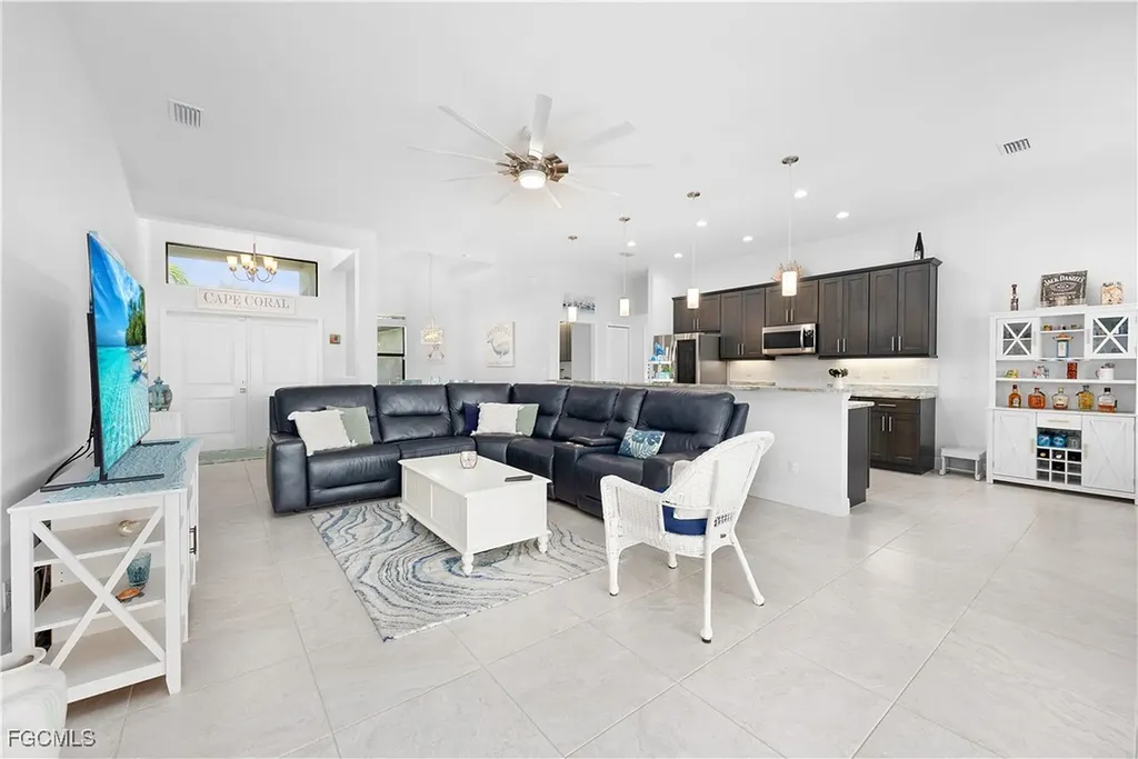 164 SE 23rd Street Cape Coral FL 33990
