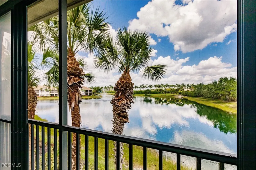 10115 Valiant Court Miromar Lakes FL 33913