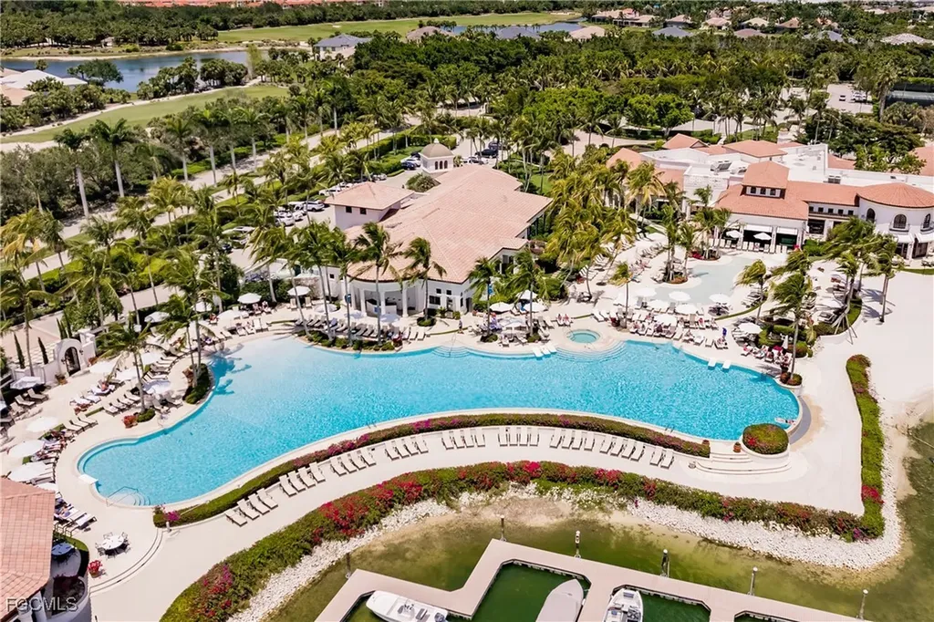 10115 Valiant Court Miromar Lakes FL 33913