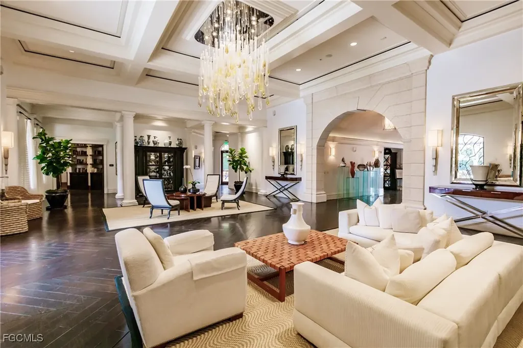 10115 Valiant Court Miromar Lakes FL 33913