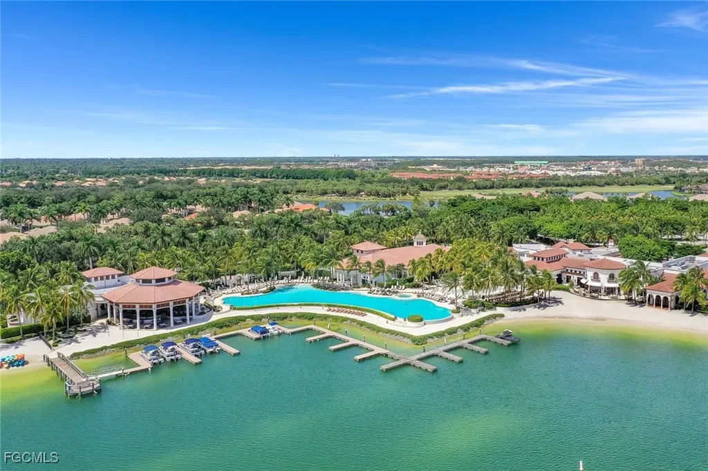 10115 Valiant Court Miromar Lakes FL 33913
