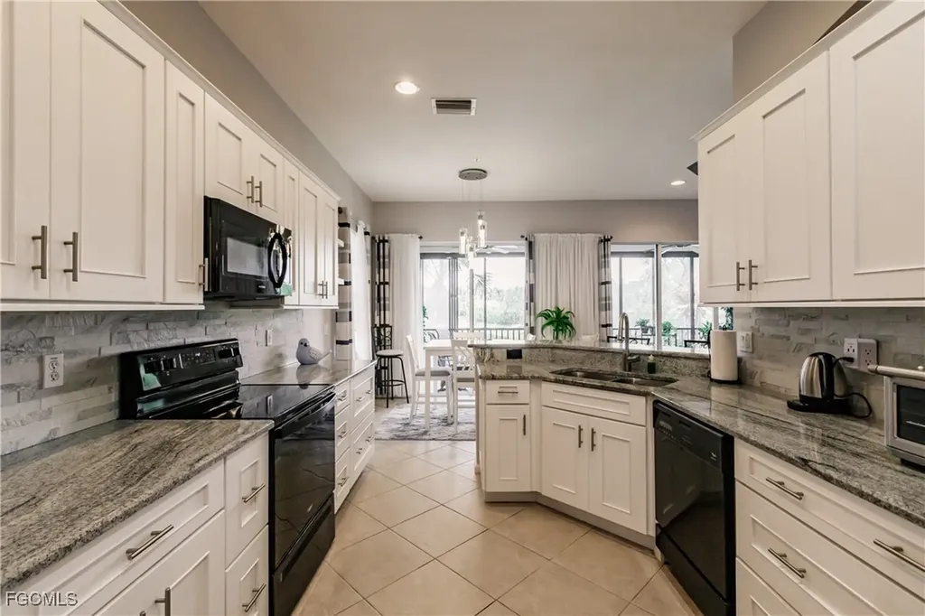 10115 Valiant Court Miromar Lakes FL 33913