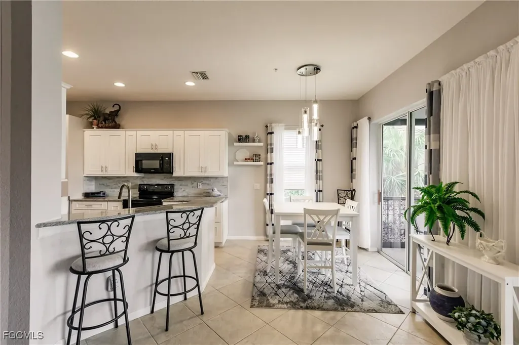 10115 Valiant Court Miromar Lakes FL 33913